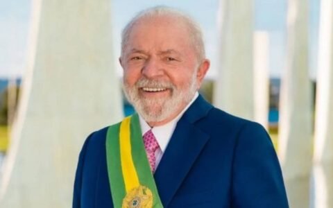 Lula diz que há “vagabundos” tentando vender a Petrobras e critica privatizações