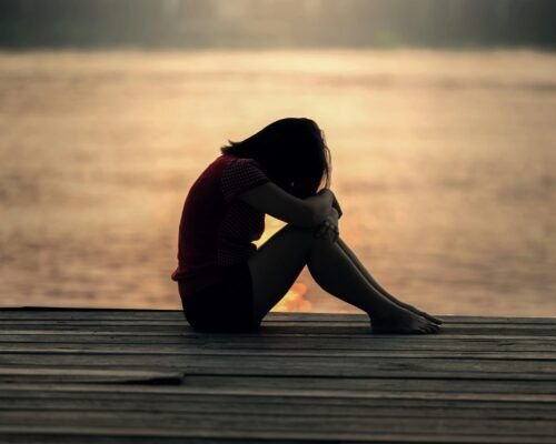 Brasil é o país mais ansioso do mundo e o 5º com mais casos de depressão, diz OMS