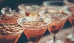 Queda no consumo de álcool entre jovens não garante hábitos mais saudáveis, indica pesquisa