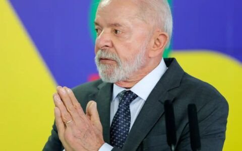 Lula sanciona, com vetos, reajuste salarial para cargos do Legislativo