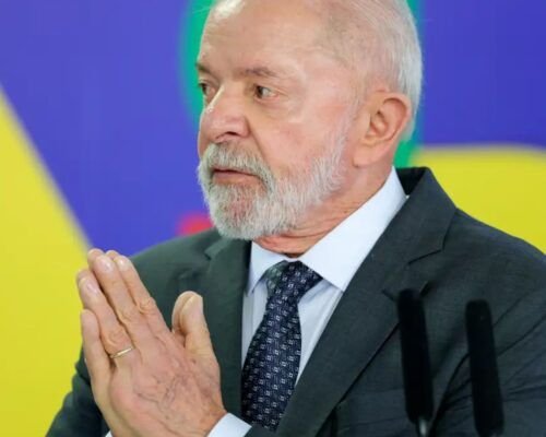 Lula sanciona, com vetos, reajuste salarial para cargos do Legislativo