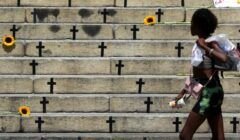 Homicídios de mulheres diminuem no Brasil; feminicídios ficam estáveis