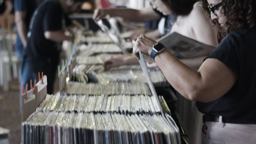 Vinillândia retorna a Goiânia com feira de discos, expositores locais e entrada solidária