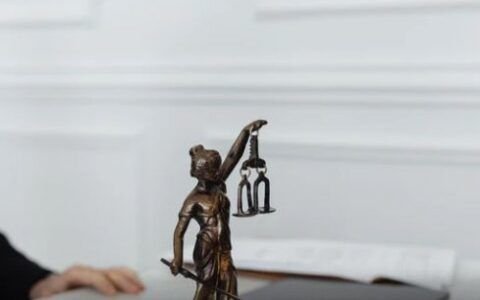 Foto em churrasco leva à demissão de vigilante