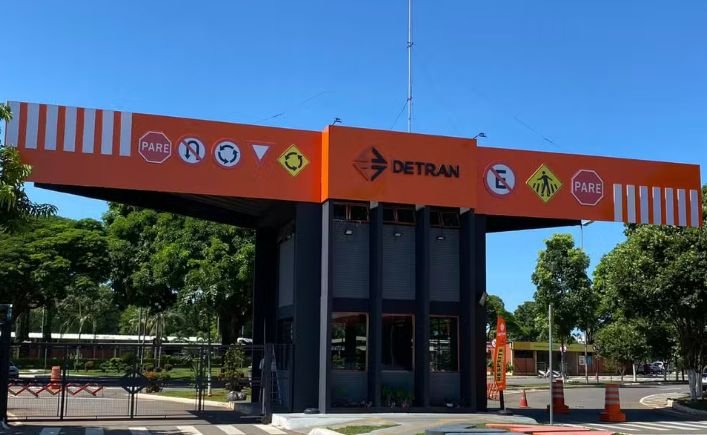 Prova teórica da CNH passa a ser online em Goiás com fiscalização por IA