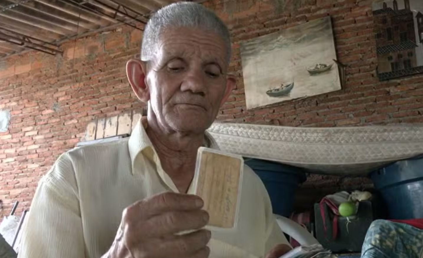 Erro no INSS faz aposentado vivo ser tratado como morto pela segunda vez