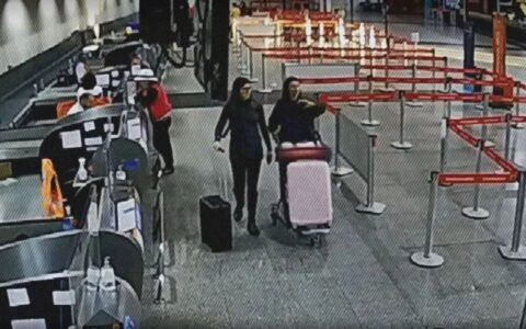 Após 38 dias presa, goiana cobra indenização da Gol