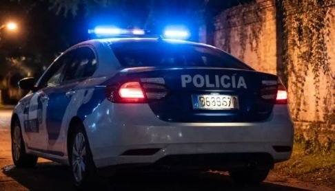 Vídeo de policial com mulher em serviço termina em expulsão