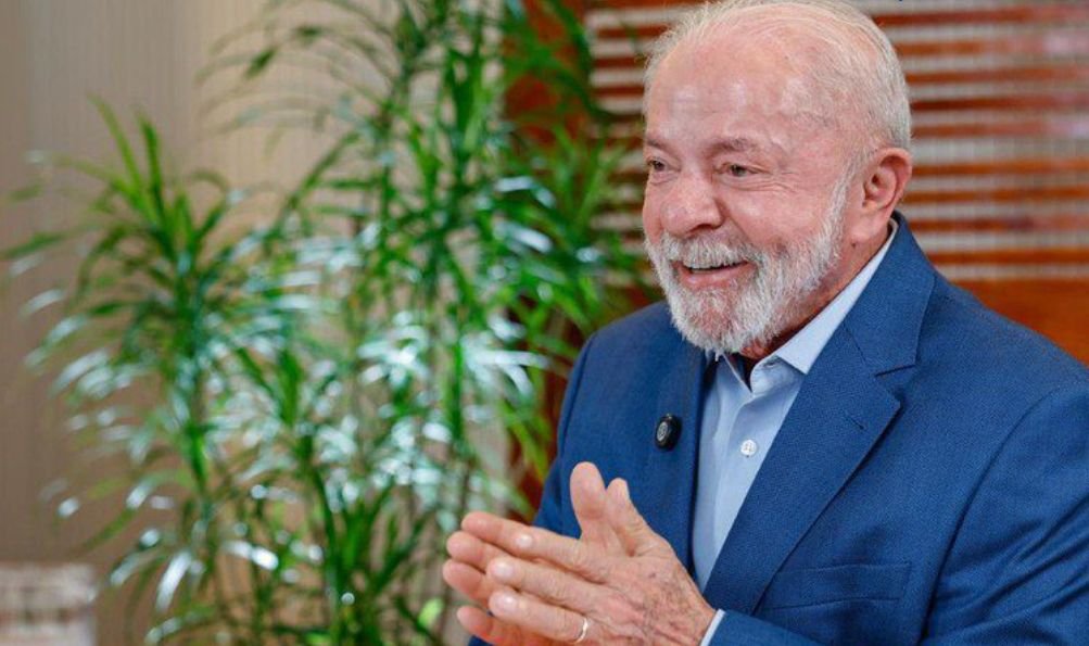 'Ou você coloca o pobre no orçamento ou a economia brasileira vai crescer para poucos', afirma Lula