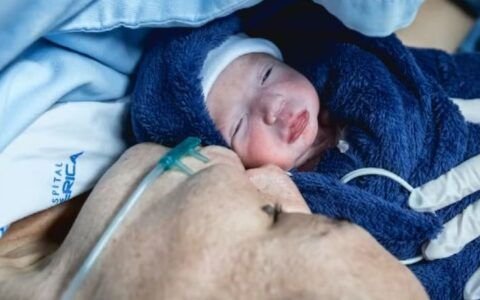 Professora enfrenta câncer na gestação e antecipa parto