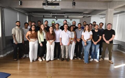 Startups de todo o Brasil iniciam imersão presencial em Goiás com foco em IA