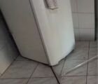 Mulher morre após choque enquanto limpava casa em Goiás