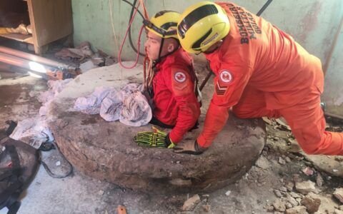 Homem cai em cisterna de 12 metros e é salvo por bombeiros em Itumbiara