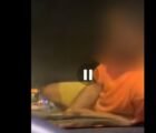 Mulher dirige por quilômetros com homem no capô do carro