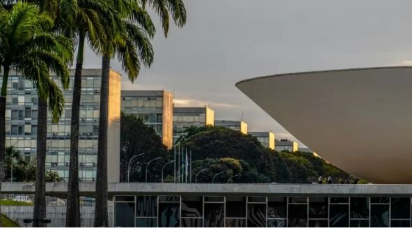 Congresso se aproxima do recesso sem votar PEC 6x1 e PL da Misoginia