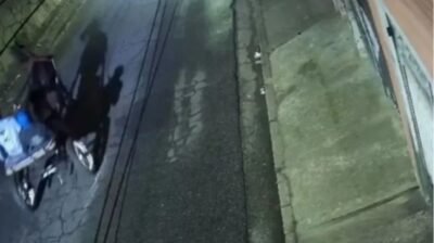 Dupla usa charrete para assaltar vigilante a caminho do trabalho