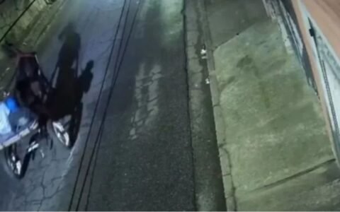 Dupla usa charrete para assaltar vigilante a caminho do trabalho