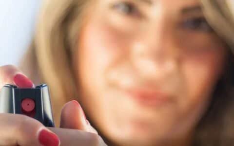 Spray de pimenta para mulheres passa a ser permitido no Brasil