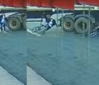 Menino de 12 anos é arrastado por caminhão em Goiás; vídeo