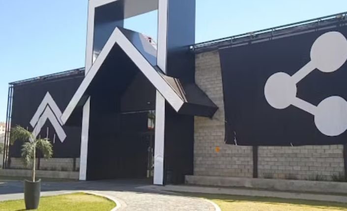 TJ-GO determina despejo da Igreja Casa por dívida de R$ 843 mil