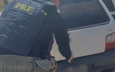 Jovem é preso com 150 kg de maconha em carro em Caldas Novas