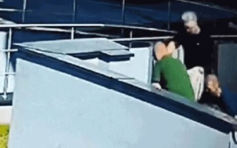 Criança cai do quinto andar e sobrevive após tentativa de resgate