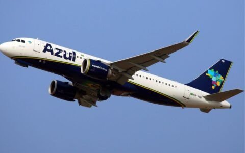 Mudança de voo leva Azul a pagar R$ 10 mil em Goiás
