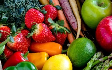 Preço de frutas e verduras sobe até 100% em Goiás
