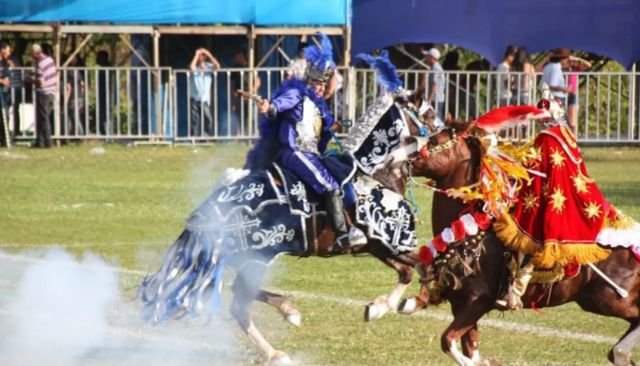 Corumbá de Goiás revive tradição das Cavalhadas neste fim de semana