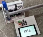 Eleitor joga urna eletrônica no chão e acaba detido