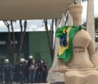 Moraes autoriza regime semiaberto para Débora do Batom